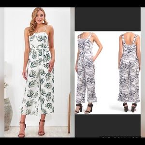 FINAL MARKDOWN! Navy Print White Linen Jum…